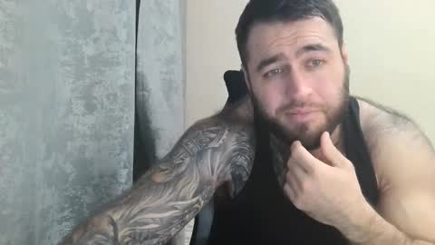 Snapshot of aaron_royal chatting on 11.02.25 Davin tayl online show from 11.02.25