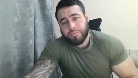 Snapshot of aaron_royal chatting on 11.05.25 Davin tayl online show from 11.05.25