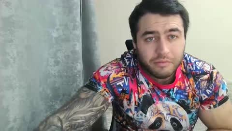 Snapshot of aaron_royal chatting on 12.05.25 Davin tayl online show from 12.05.25