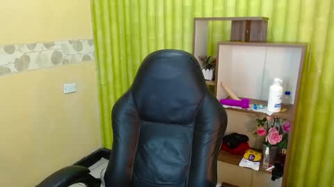 im NiallDun online show from 12.19.24