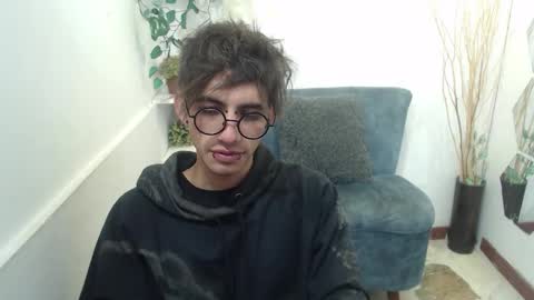 Snapshot of aaronbeer_ chatting on 02.24.26 Aaron online show from 02.24.26