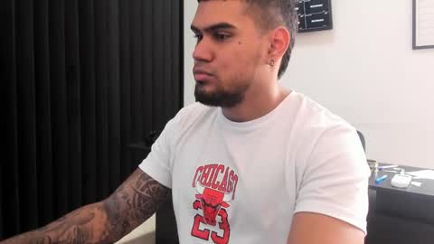 Snapshot of aaronhunter__ chatting on 02.18.26 ig aaron hunter123 online show from 02.18.26