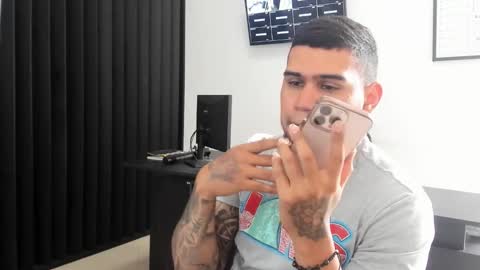 Snapshot of aaronhunter__ chatting on 02.21.26 ig aaron hunter123 online show from 02.21.26