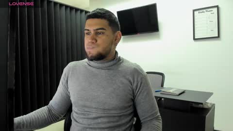 Snapshot of aaronhunter__ chatting on 03.02.26 ig aaron hunter123 online show from 03.02.26