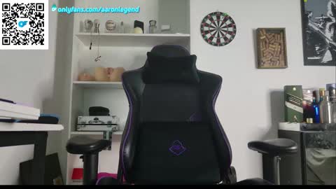 Snapshot of aaronlegend chatting on 02.21.26 Aaron online show from 02.21.26