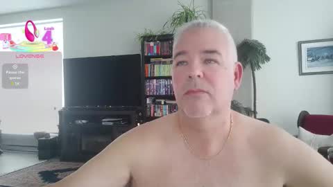 Snapshot of aarosteev chatting on 10.16.25 Jason online show from 10.16.25