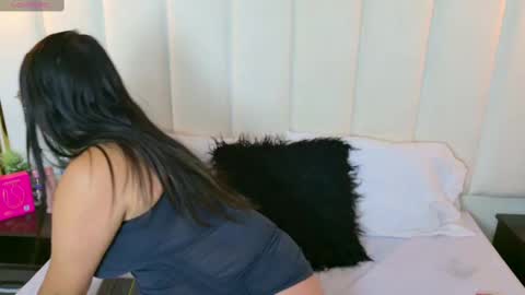 abbiejones_ online show from 10.06.25