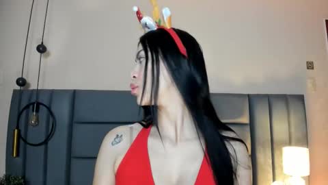 Abbie Joness online show from 12.20.25