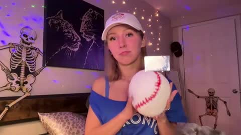 Snapshot of abbienextdoor chatting on 11.02.25 Abbie online show from 11.02.25