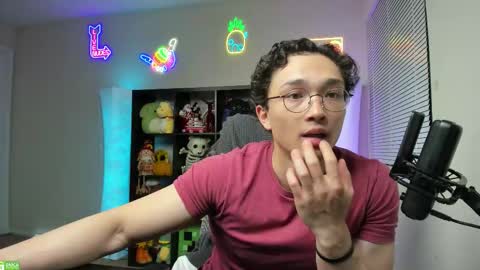 Snapshot of abbuddy920236 chatting on 10.30.25 buddy online show from 10.30.25