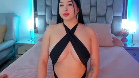 Snapshot of abby_blue01 chatting on 02.26.25 abby_blue01 online show from 02.26.25