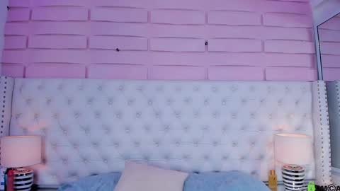 Snapshot of abby_joule chatting on 12.11.24 Abby online show from 12.11.24