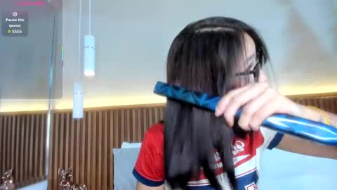 Snapshot of abby_joule chatting on 09.24.25 Abby online show from 09.24.25