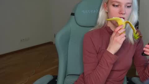 ABBY LAKER online show from 12.03.25