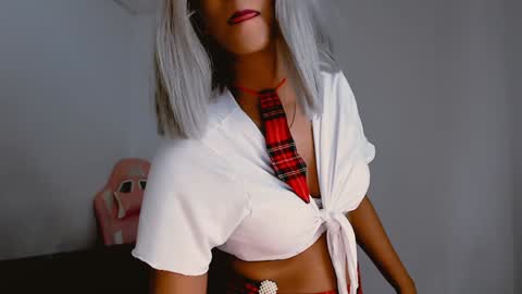 May  Imstagram  online show from 01.25.25