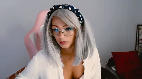 May  Imstagram  online show from 02.04.25