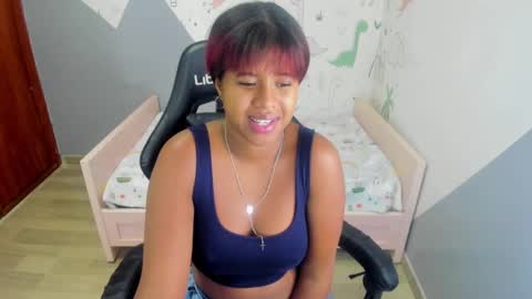 Snapshot of abby_t_ chatting on 03.11.25 abby online show from 03.11.25