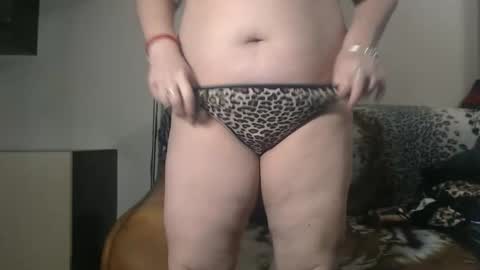 Snapshot of abbydoll4xxx chatting on 01.10.25 abby online show from 01.10.25