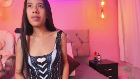 Naomy king  online show from 10.02.25