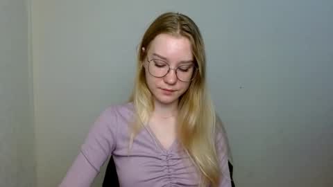 Snapshot of abbymoore__ chatting on 11.15.25 Abby Lovense is active online show from 11.15.25