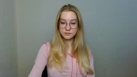 Snapshot of abbymoore__ chatting on 11.23.25 Abby Lovense is active online show from 11.23.25