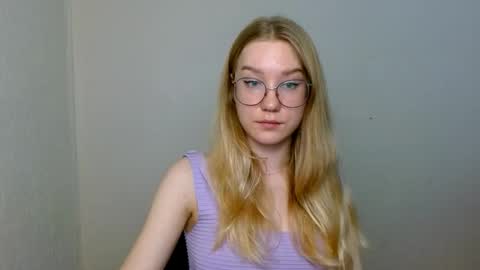 Snapshot of abbymoore__ chatting on 11.25.25 Abby Lovense is active online show from 11.25.25
