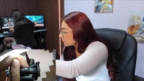 Abby Stones online show from 03.12.25