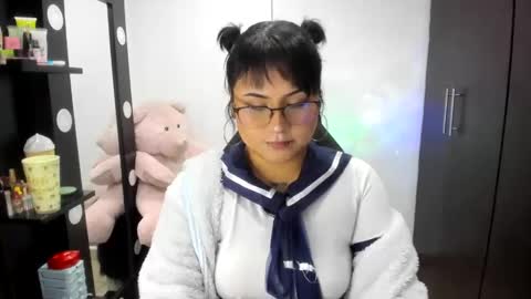 Snapshot of abbyxlee chatting on 12.13.24 online show from 12.13.24