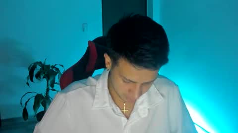 Independence model AbelAsburgo online show from 12.21.25