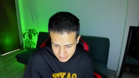 Independence model AbelAsburgo online show from 03.12.26