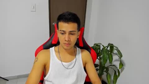 Independence model AbelAsburgo online show from 04.06.26