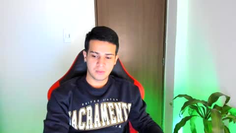 Snapshot of abelasburgo chatting on 06.19.26 Independence model AbelAsburgo online show from 06.19.26