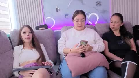 abella_as_ online show from 02.10.26