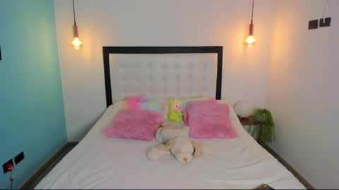  Abella and Kendra  online show from 03.10.25