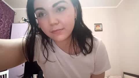 Snapshot of abigaildestro chatting on 10.04.25 Abi online show from 10.04.25