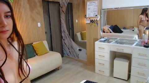 abigailowensss online show from 10.23.25