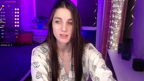 Snapshot of abigailwills chatting on 02.25.25 Abigail online show from 02.25.25