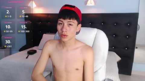 abraham_horny18 online show from 10.13.25