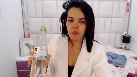 Abril Beltran online show from 12.20.24