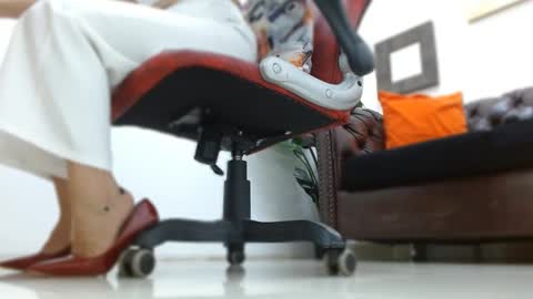 Abril Beltran online show from 10.07.25