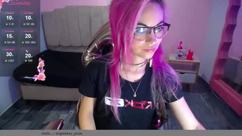 Snapshot of abril_ch_ chatting on 10.23.25 abril_ch_ online show from 10.23.25