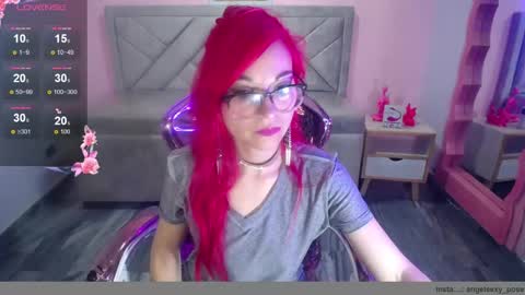 Snapshot of abril_ch_ chatting on 11.24.25 abril_ch_ online show from 11.24.25