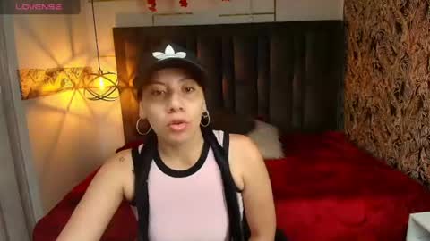 Abril Fox online show from 07.04.26