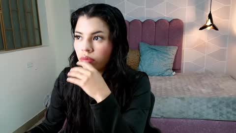 ABRIL MATTHEWS online show from 01.11.25