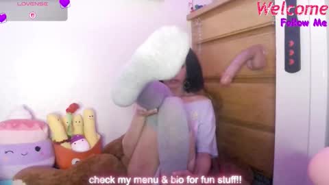 Peach online show from 11.22.25