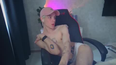 Snapshot of abslut chatting on 10.01.25 Nick online show from 10.01.25