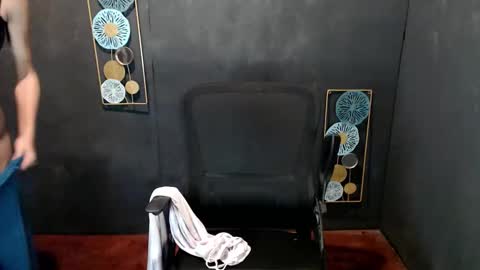 Miss Sophie online show from 10.25.25