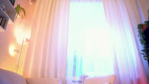 Lana online show from 12.20.25