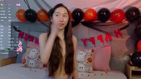 Akia online show from 10.30.25