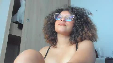 Snapshot of ada_gales_ chatting on 10.02.25  Isa  online show from 10.02.25